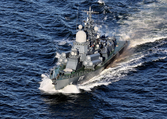 Малый ракетный корабль «Пассат» Балтийского флота выполнил артиллерийские стрельбы в море