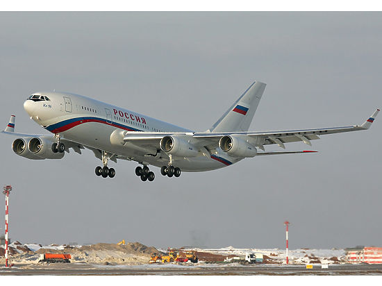 Рогозин и самолеты: рынок с чиновничьим лицом авиапром не спасет