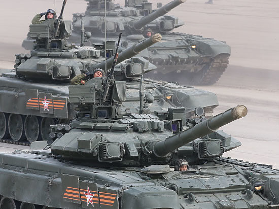 «Пугающая» мощь российской армии: зачем прибедняются британцы