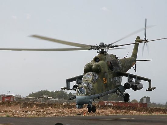 Минобороны сообщило о вынужденной посадке вертолета ВКС РФ в Сирии