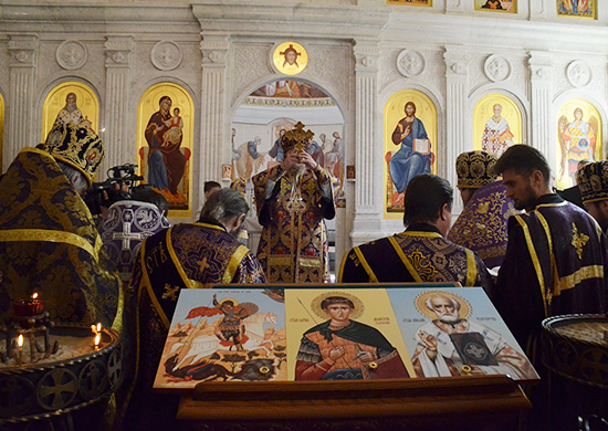 В Севастополе освятили храм Архистратига Михаила, восстановлений на средства Минобороны России