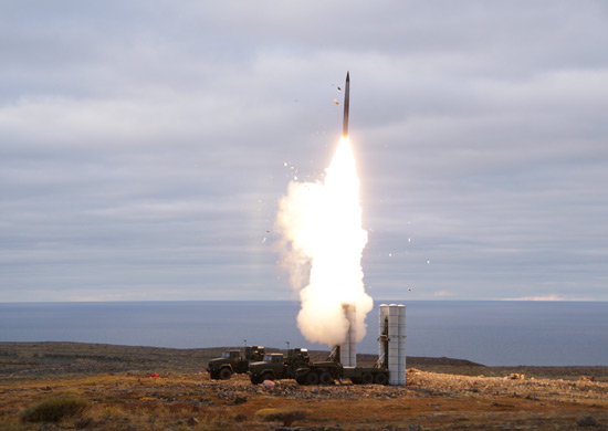 На вооружение зенитного ракетного полка во Владивостоке поступили новейшие ЗРПК «Панцирь-С2»