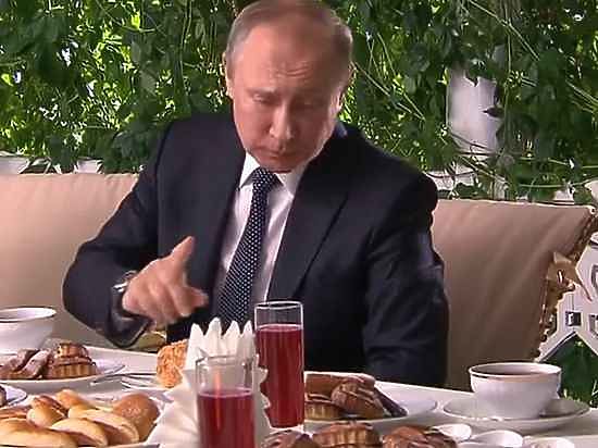 Рецепты от поваров Путина: что будет на кремлевском новогоднем столе
