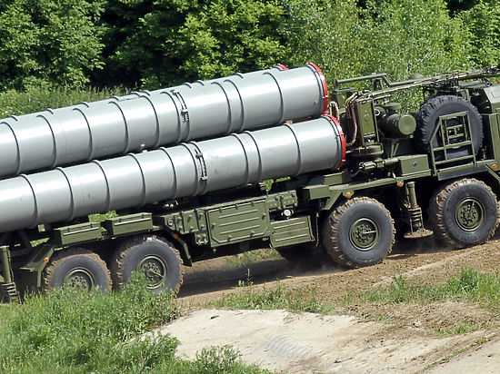 Полк зенитных систем С-400 перебрасывают на боевое дежурство в Крым