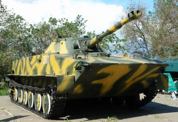 ПТ-76 - легкий плавающий танк