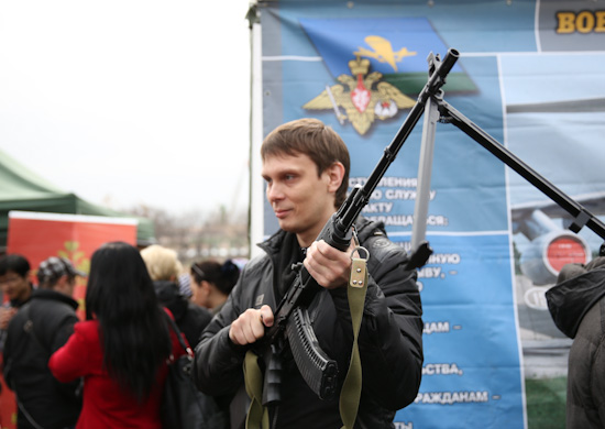 В День открытых дверей мотострелковую бригаду ЮВО в Северной Осетии посетили более 2 тыс. человек