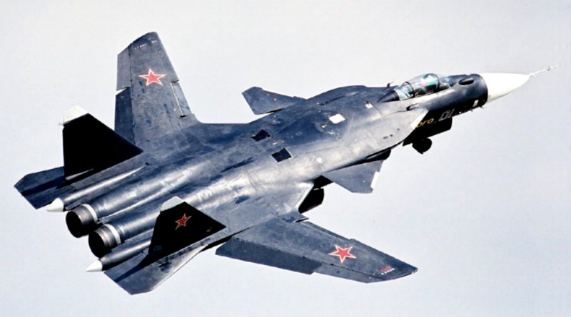 Су-47 экспериментальный истребитель