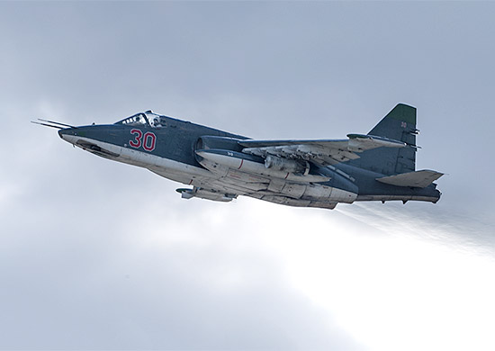 За прошедшие сутки самолеты российской авиагруппы в Сирии выполнили 59 боевых вылетов по 212 объектам террористов