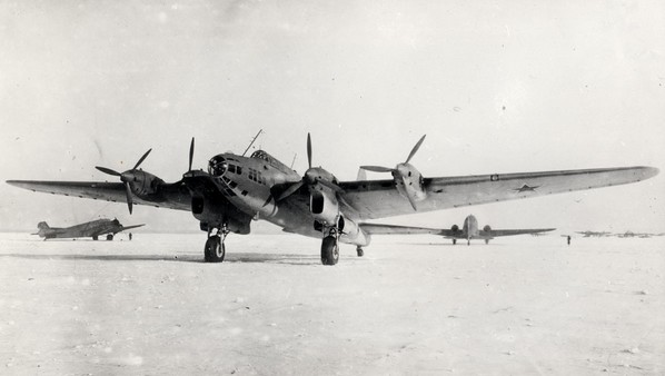 Пе-8 (АНТ-42, ТБ-7) - дальний бомбардировщик