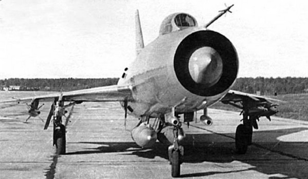 Су-9 - истребитель-перехватчик