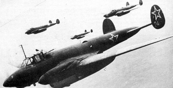 Пе-2 (Пешка) - пикирующий бомбардировщик