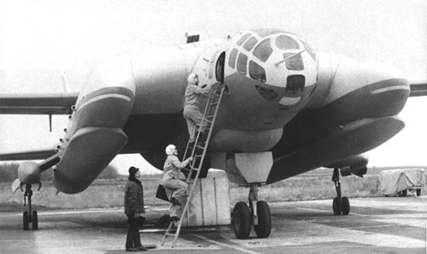 ВВА-14 - вертикально взлетающий самолет-амфибия Роберта Бартини